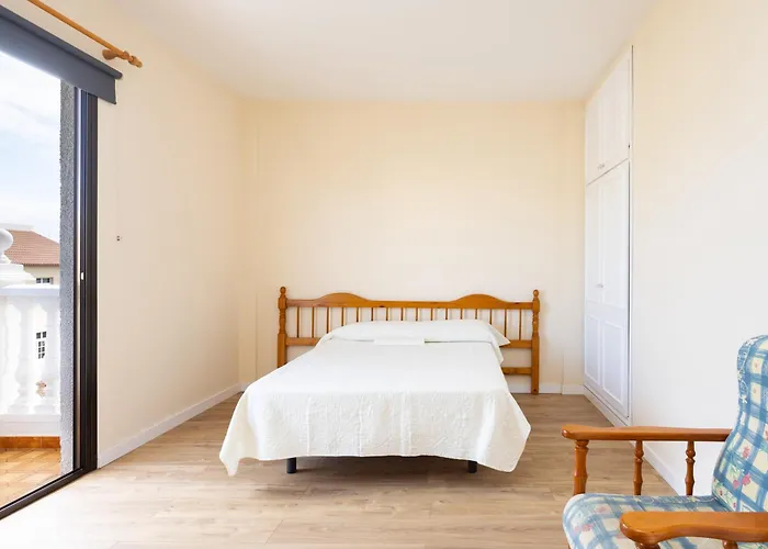 Live La Caleta Cielo Atico 3 *